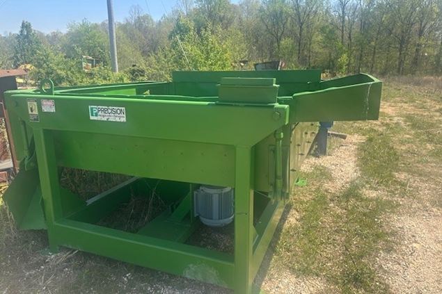 Precision Husky 7 x 7 Chip Screen